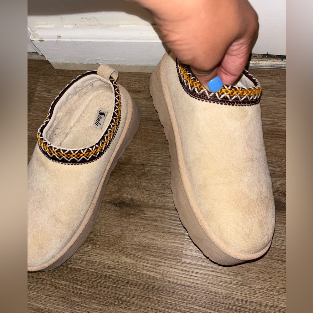 Embroidered Tan Slip-On Women's Shoes - Picture 5 of 10
